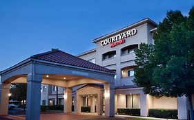 Courtyard By Marriott Palmdale